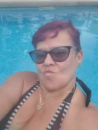 Introduction of a retired woman from Nashville