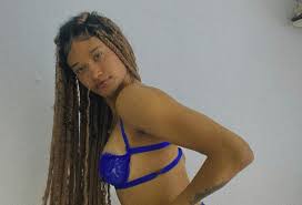 Mirella Santana - Influenciadora Ousada do TikTok