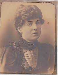 Catherine Carrick's Instagram, Twitter & Facebook