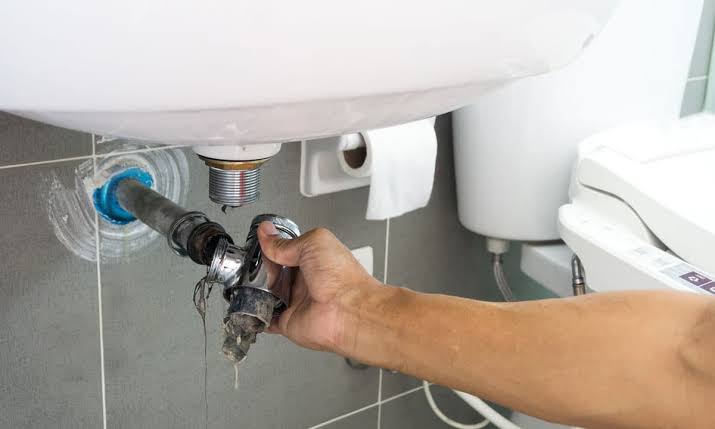 Bathroom Drain Clogs: Common Causes and Professional Solutions