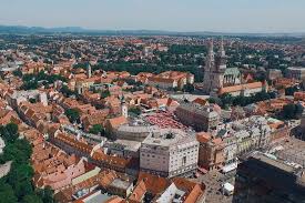 Capitale e città più importante della croazia, zagabria si trova nell'entroterra, alle pendici dei monti medvenica, a circa 150 km dalle rinomate coste. Zagabria Citta Mitteleuropea E Capitale Croata Guida Zagabria