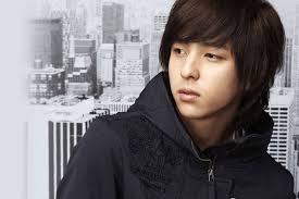 He is currently gaining a lot of attention and praise with his great acting in tvn's drama 'i love italy. Lepas Dari Super Junior Inilah Kabar Kim Kibum Sekarang