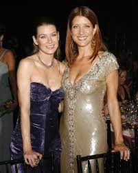 Fanpop community fan club for kate walsh fans to share, discover content and connect with other fans of kate walsh. Grey S Anatomy Stars Ellen Pompeo And Kate Walsh Are Celebrating An Iconic Scene From Season One Glamour