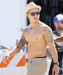 Casper smart is an american dancer and actor. Who Is Casper Smart 5 Things To Know About The Dancer J Lo S Ex Hollywood Life