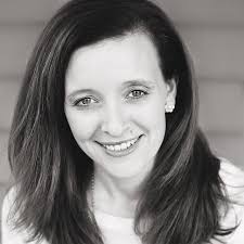 Courtney Sage's Instagram, Twitter & Facebook