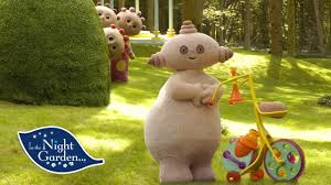 Spring is coming and it's worth celebrating! Baby Jacky Le Encanta Pintar El Espacio Hd Latino Cbeebies By Jackie Andrade