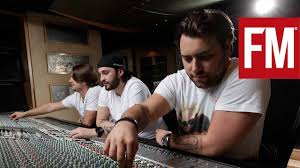 Axwell, steve angello e sebastian ingrosso.si sono sciolti il 24 marzo 2013 dopo il loro ultimo concerto all'ultra music festival di miami del giorno precedente, dopo aver già annunciato la separazione definitiva il 23 giugno 2012. Swedish House Mafia The Making Of One In The Studio With Future Music Youtube