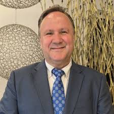 What a treat to have regular meetings with Mr Randy Hassen CEO of McKibbon  Hospitality a 100 hotel management company! We talked about the integration  of McKibbon hotels into @usfmumahospitality…