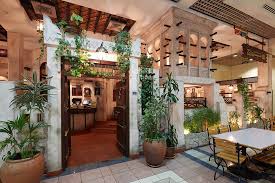 مطعم الأبراج يقدم خيارات صحية أكثر على قائمة الطعام لايت الجديد شركات صحيفة الوسط البحرينية مملكة البحرين