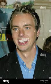 Cast member Dax Shepard poses for photographers during the premiere of the  film "Without A Paddle" in Los Angeles