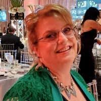 Laura Derryberry's Instagram, Twitter & Facebook