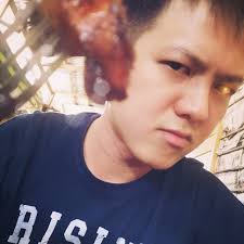 看什么看？！没看过帅哥吃鸡吗？哈哈😂