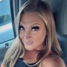 Dr. Anna Priebe grew in up in Houston, and we're happy to welcome her back  to Texas after more than six years in Florida! Learn more about one of our  newest gynecologic