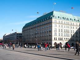 0,4 km van de petronas twin towers. The 20 Best Hotels In Berlin For All Budgets