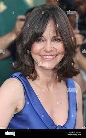 Sally singer hi-res stock photography and images