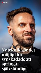 Fatmir Seremeti ser bara ljus och mörker. Ändå ska han på lördagen springa  Stockholm Halvmarathon utan ledsagare., Foto och redigering: Daniel  Costantini, Läs mer via länk i vår profil., ...