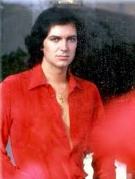 Biografia De Camilo Sesto Cantante Español Camilo Sesto Sesion De Fotos Horas De Amor Camilo Sesto Camilo Camilo Blanes