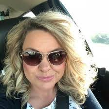 Tami Leonard's Instagram, Twitter & Facebook