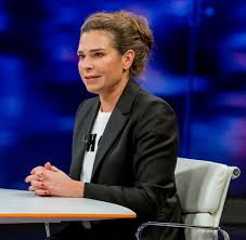 Find the perfect talk show maybrit illner stock photos and editorial news pictures from getty images. Talkshow Maybrit Illner Wie Die Auszahlung Dieser Hilfsgelder Lauft Das Ist Unverzeihlich Welt