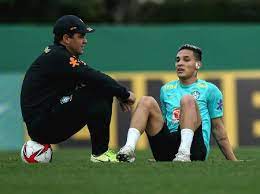 Ele sofreu uma lesão no treino do último sábado e, após a constatação de que se trata de um estiramento muscular na coxa esquerda e que a recuperação. Brasil X Emirados Arabes Unidos Onde Assistir Ao Jogo Da Selecao Olimpica 15 07 2021 Uol Olimpiadas