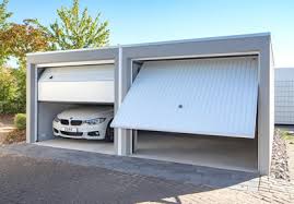 Das modulare bausystem des herstellers aus neuwied erlaubt die gewünschte garage individuell und auf den. Garagentor Reparieren Austauschen Einbauen Alle Relevanten Infos Von Ihrer Zapf Garagenmodernisierung Zapf Garagenmodernisierung Wir Renovieren Sanieren Und Reparieren Ihre Alte Garage