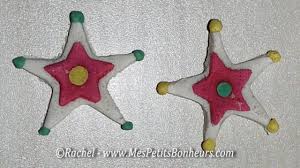 Toutes les activités autour de noël. Objets En Pate A Sel Avec Les Enfants Decorations Pour Le Sapin De Noel