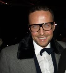 Tam, gdzie policja jest bezradna, do akcji wkraczają detektywi najbardziej znanego biura detektywistycznego z bronisławem malanowskim na czele. Marek Krupski Wikipedia Wolna Encyklopedia