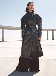 Pin By Adalinehuang On Styling Women In 2020 Womens Casual Outfits Fashion Editorial Fashion