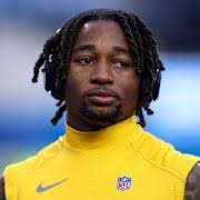 Despised Chargers' draft bust goes full villain, signs with Chiefs