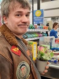 This Mister has eaten the middle of my beautiful Spider Plant. Luckily he  didn't get into the heart before I saw him..