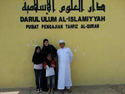 Pondok pesantren tahfidz darul ulum adalah lembaga yang bervisi untuk mencetak. Mummy Darling Auf Twitter Shaikh Danish Anak Arwah Shaikh Mohd Noor Mh 17 Memulakan Pengajian Di Maahad Tahfiz Darul Ulum Alhamdulillah Http T Co Lcoydzz0t0