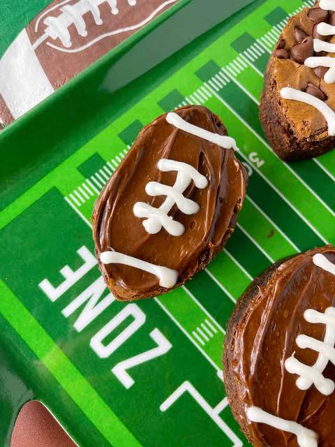 How to Make Super Easy Football Shaped Brownies - Mom Loves Baking