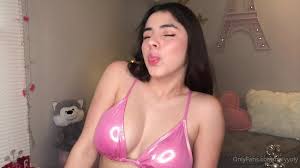 Gorgeous Holy Yoly Youtuber Teasing Naked Video Tape HD | Thothub.