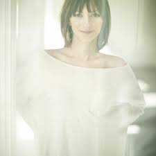 Születésnapját, akkor jelentette be, hogy első gyermekével várandós. Szaloki Agi Official S Stream