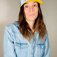 Welcome back to the Let's be friends Podcast, back with us today is friend Nick  Hinton. @nickhintonn Nick is the author of The Aquarian Singularity & The  Saturn time Cube Simulation. He