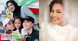 Bagaimanapun, ada segelintir peminat meminta janna agar memadam gambar tersebut kerana bimbang ianya boleh mengundang fitnah. Beli Rumah Pertama Umur 21 Janna Nick Anggap Ibu Famili Punca Rezeki Nona