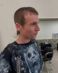 We're in the mist of the crazy period 🥴 keep an I eye out for our stories  for last minute cancellations. Booked and busy 👀💋💋💋 🧑‍🎄 Love yall  xxxxxx