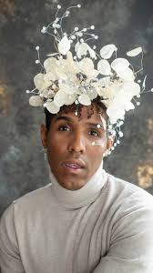 Dont let the crown fool ya! , #driedflowersstyle #lunchtimeselfie  #funnyedits #makeyoulaugh #toxicpositivity #darkjokes #foryoupage❤️  #flowercrown #flowerlove #lunaria #lgbtcomics #funtimes❤️ ...