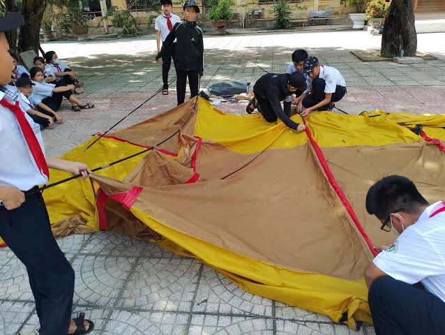 Dựng lều tiếp sức