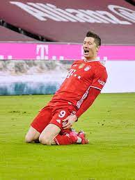 Jun 09, 2021 · robert lewandowski has become the world's top player at bayern munich, which has poland back on the map and thinking big—perhaps to a fault. Lewandowskis Rekordjagd Fuhrt Bayern Zum Sieg Gegen Dortmund