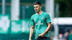 Milot rashica (born 28 june 1996) is a kosovar professional footballer who plays as an. Werder Bremens Milot Rashica Vor Verlangerung Kein Grund Verein Zu Verlassen Sportbuzzer De