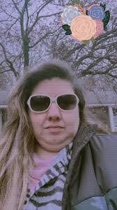 Kari Pike's Instagram, Twitter & Facebook