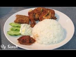Cara masak ayam penyet dan juga sambal ayam penyet yang sedap, mudah dan membuka selera. Ayam Penyet Asli Indonesia Youtube
