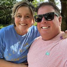 Wishing happy birthday to a friend