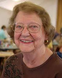 Evelyn Lantz's Instagram, Twitter & Facebook