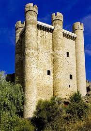 La Torre Mestra Medieval Keep European Castles Medieval Castle Beautiful Castles