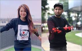 Zizan razak kena buli dengan emma maembong sweet sangat mereka ni sama2 kita doakan zizan dan emma cepat2. Dia Ada Tanya Nak Datang Tak Majlis Perkahwinan Dia Zizan Doakan Kebahagiaan Emma Maembong Gempak
