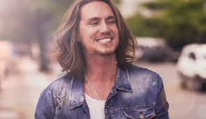 Entrevistas entrevista exclusiva com thiaguinho. Confira Ao Clipe De Morena Novo Hit De Vitor Kley Portalnamira Com