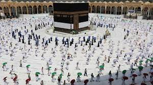 وحكم هذا الطواف، يرى المالكية أنه واجب ومن حج. Ø§Ù„Ø­Ø¬Ø§Ø¬ ÙŠÙ‚Ø¶ÙˆÙ† ÙŠÙˆÙ… Ø§Ù„ØªØ±ÙˆÙŠØ© ÙÙŠ Ù…Ù†Ù‰ Ù…Ø¹ Ø¨Ø¯Ø¡ Ù…Ù†Ø§Ø³Ùƒ Ø§Ù„Ø­Ø¬ ØµØ­ÙŠÙØ© Ø§Ù„Ø§ØªØ­Ø§Ø¯