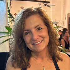 Should we do the Road to Hana with a kid prone to motion sickness?